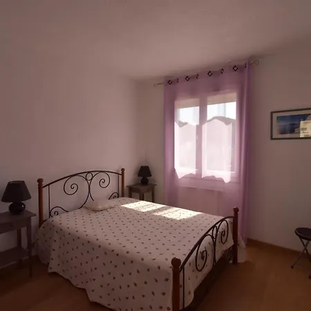Holiday home Marina 6 Personnes Avec Appontement Grau Du Roi Le Grau-du-Roi
